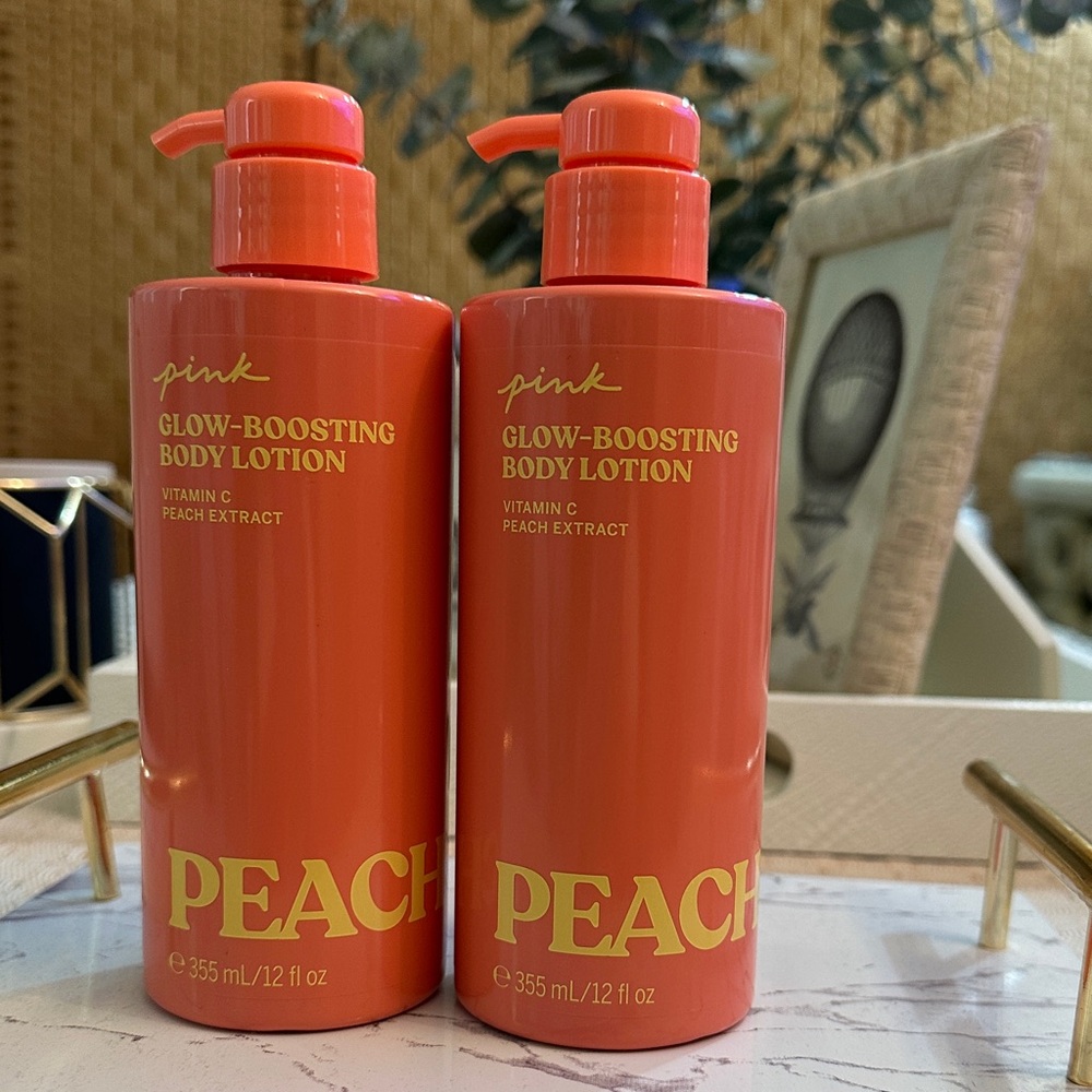 PINK Victoria's Secret Peach Glow-Boosting Body Lotion - Coral Orange